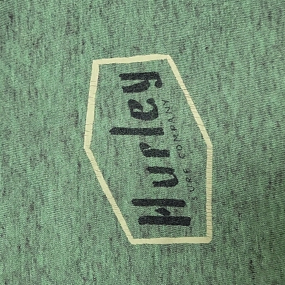Mens size small hurley screen printed tshirt - Picture 2 of 4
